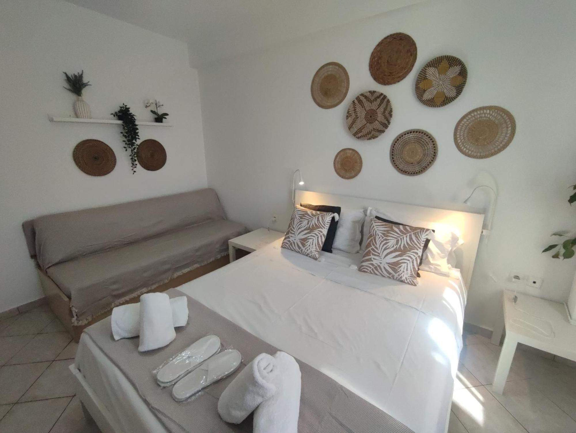 Seagull Apartments Néa Péramos Eksteriør bilde